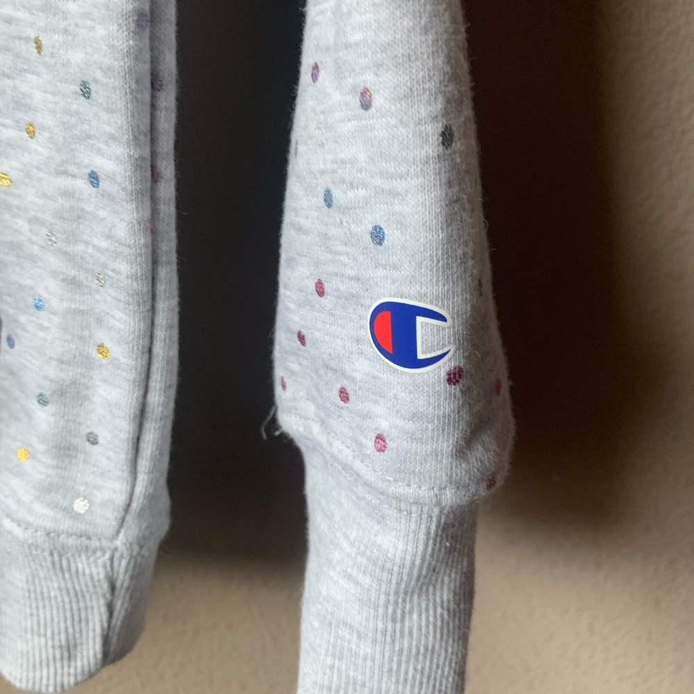 Champion kids hoodie. Gray. Size 6/7. - Picture 4 of 5